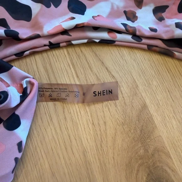 Stylish Pink Leopard Print bikini - Picture 3 of 4